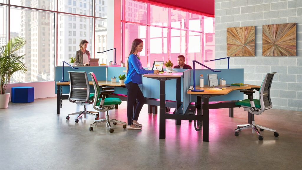 The Benefits of Using Height Adjustable Desks in the Office